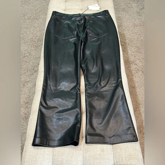 7 For All Mankind Women’s Black Faux Leather High Rise Bootcut Pants -SZ32 NWT - Picture 3 of 13